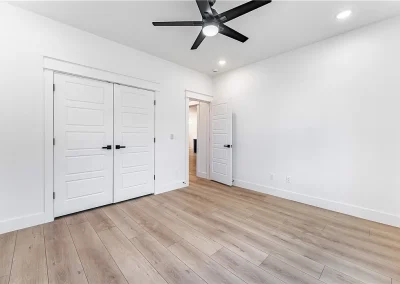 12 Colmonell Ln 24