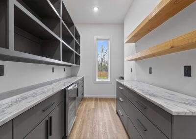 18 Grimsby Cir 11
