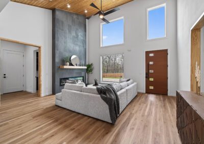 18 Grimsby Cir 12