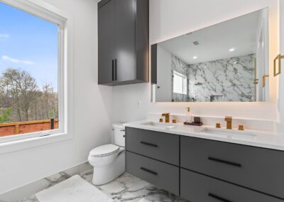 18 Grimsby Cir 17