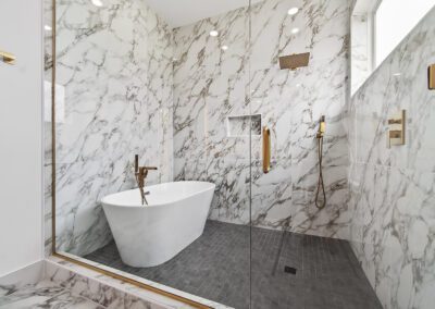 18 Grimsby Cir 18