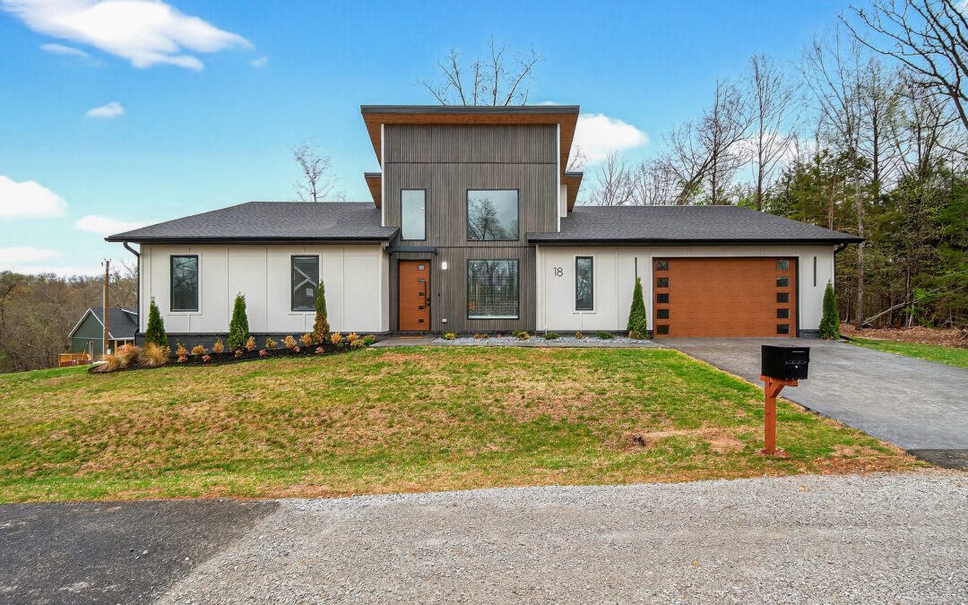 18 Grimsby Cir