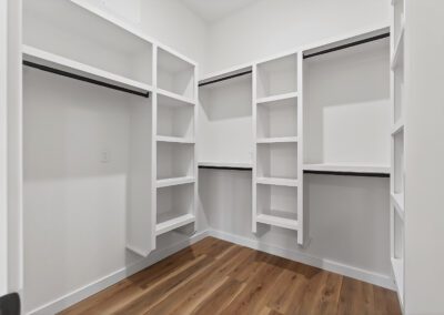 18 Grimsby Cir 20