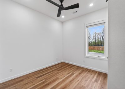 18 Grimsby Cir 24
