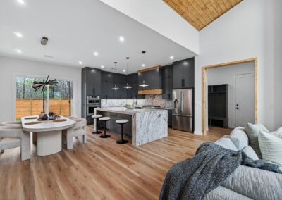 18 Grimsby Cir 27