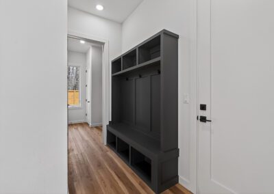 18 Grimsby Cir 28
