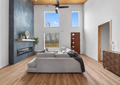 18 Grimsby Cir 31