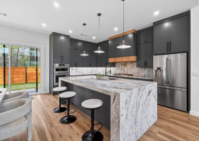 18 Grimsby Cir 4