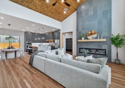 18 Grimsby Cir 7