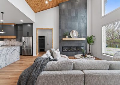 18 Grimsby Cir 8