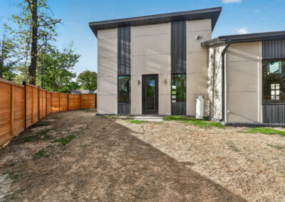 27 Luncarty Ln 58