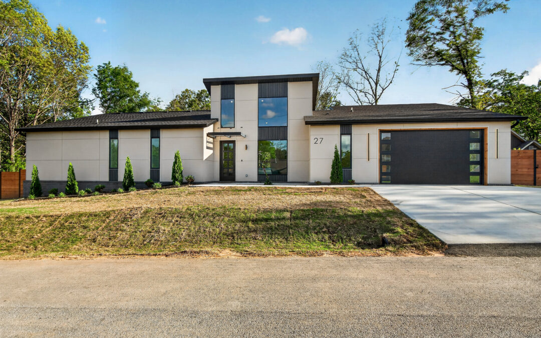 27 Luncarty Ln